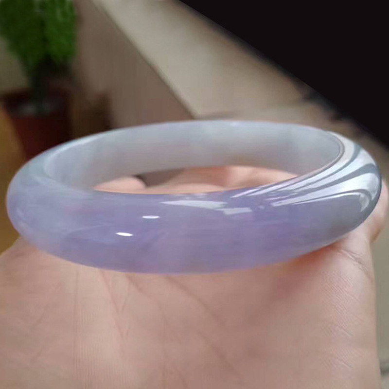 Bracelets - Natural , old mine Burmese jadeite