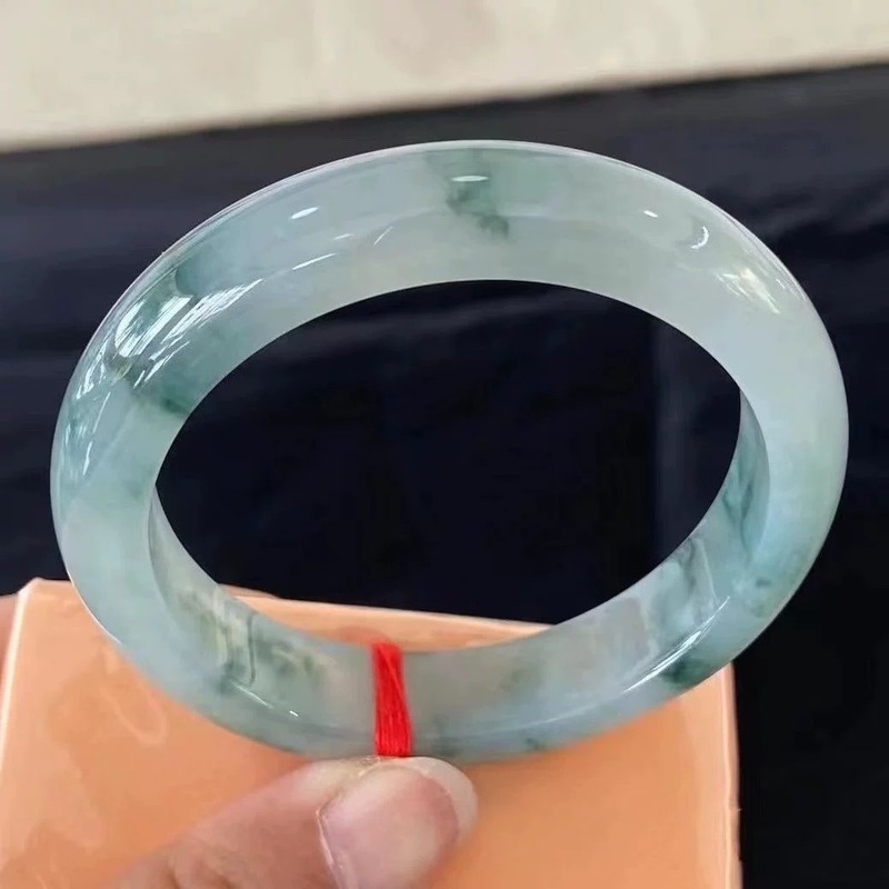 Myanmar jadeite with blue flor - огляд і ціна Bracelets