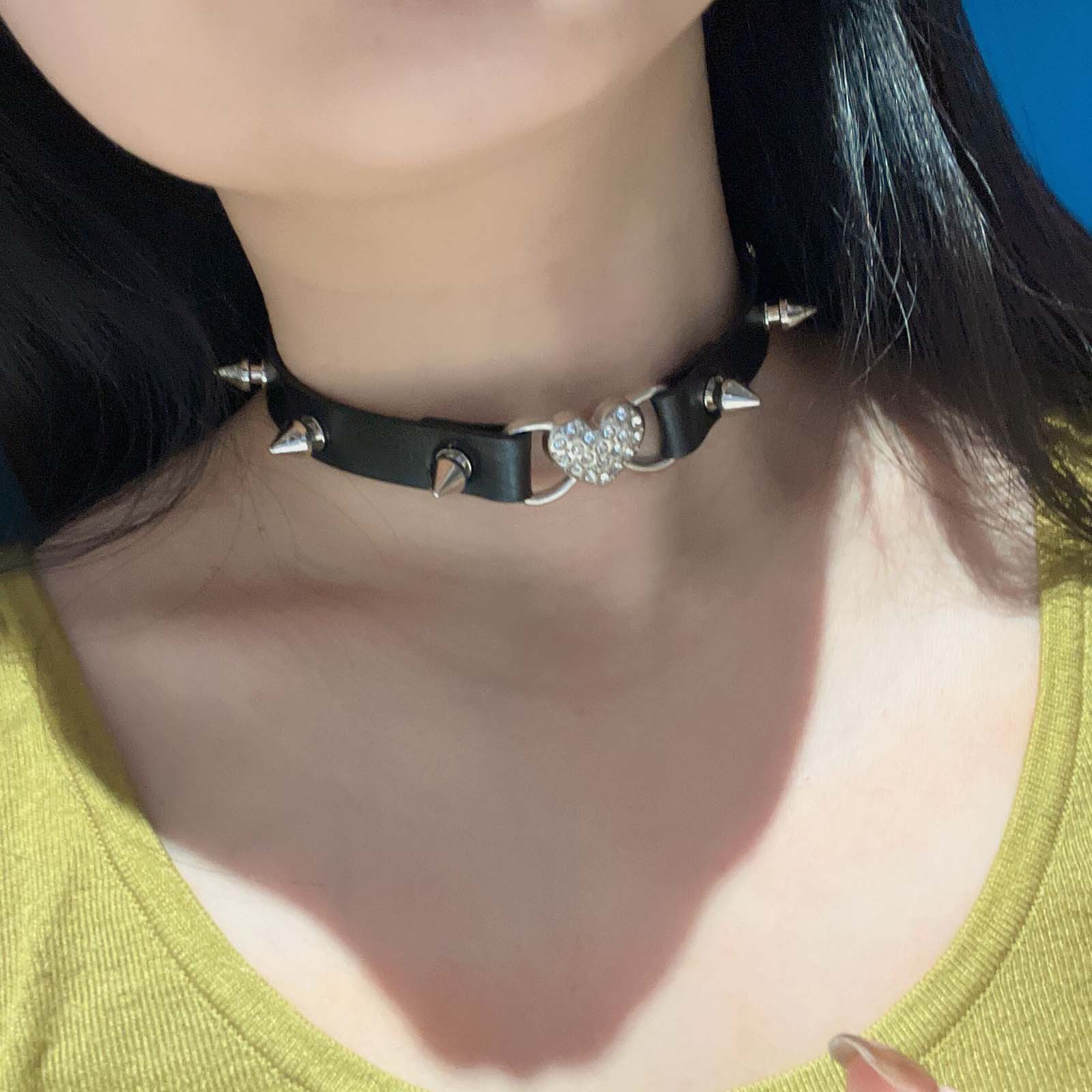 Goth Heart Collar Black Choker - огляд і ціна Goth Punk Spike Choker
