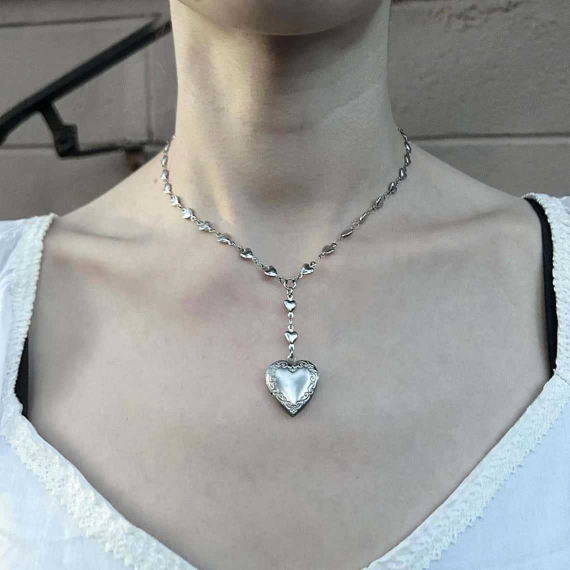 Rosary Lariat Chain Necklace w - огляд і ціна Heart Locket Necklace Photo