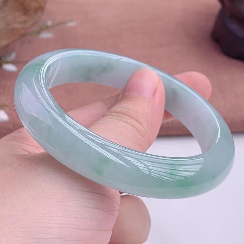 Myanmar , single-color - light - огляд і ціна Bracelets