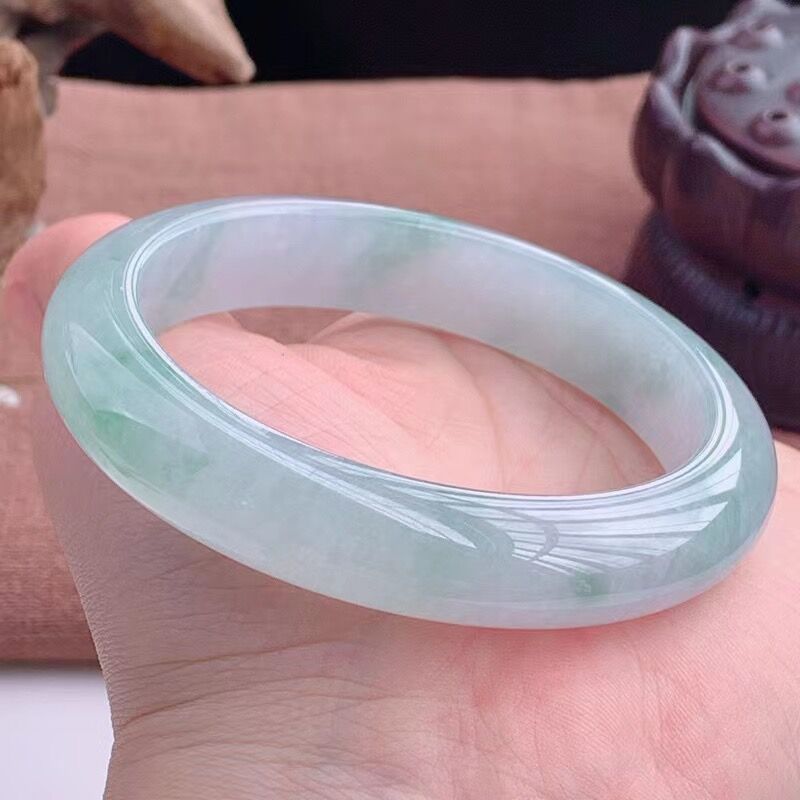 Myanmar , single-color - light - огляд і ціна Bracelets