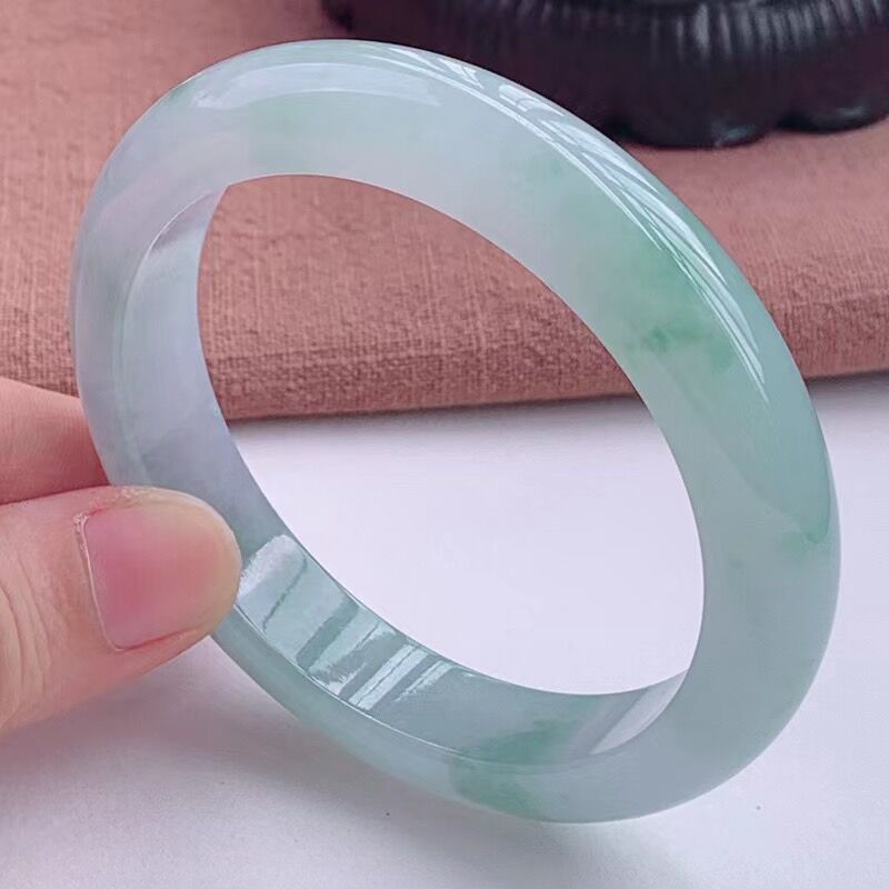 Myanmar , single-color - light - огляд і ціна Bracelets