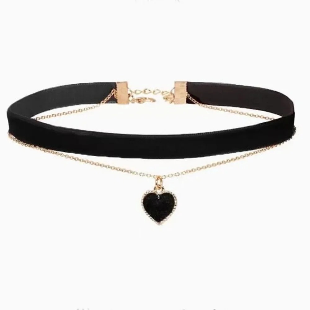 Multi Layer Black Peach Heart  - огляд і ціна Layered Pendant Necklace Aesthetic