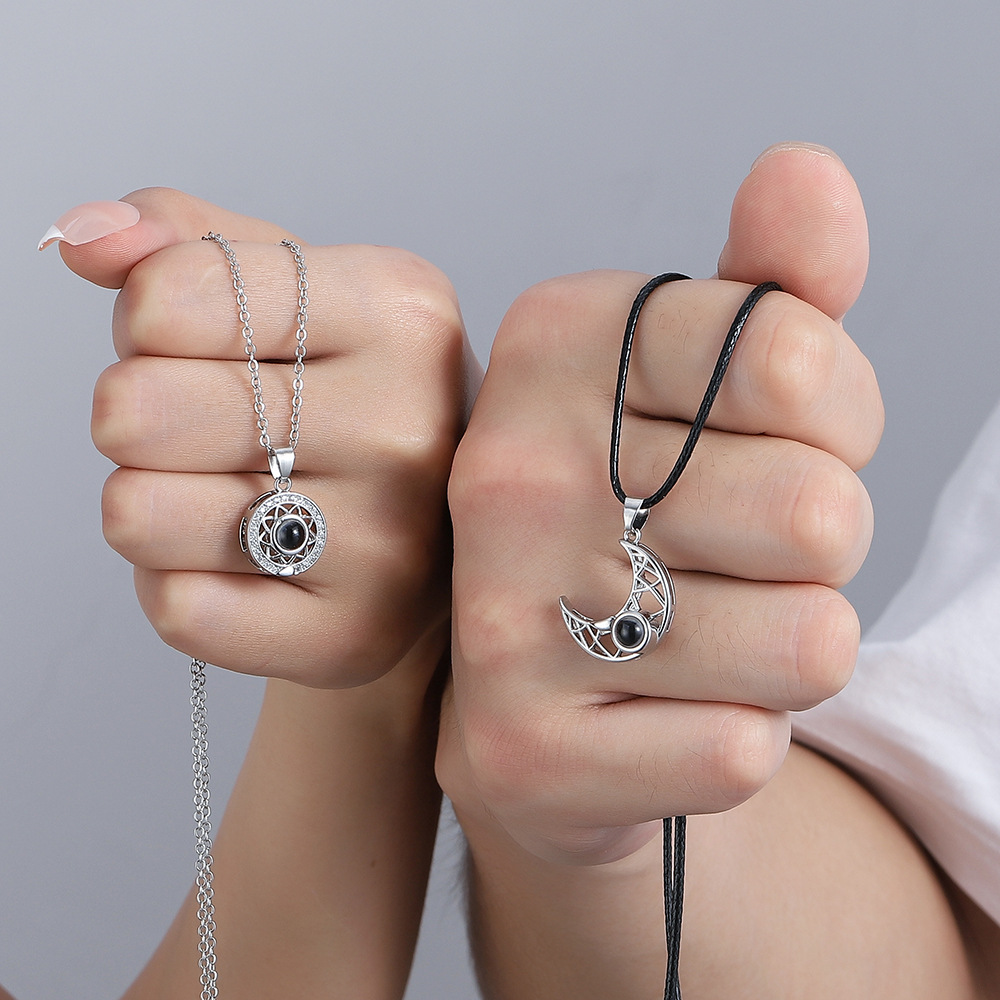 2PCS Magnetic Couple Matching  - огляд і ціна Magnetic Couple Matching Necklaces