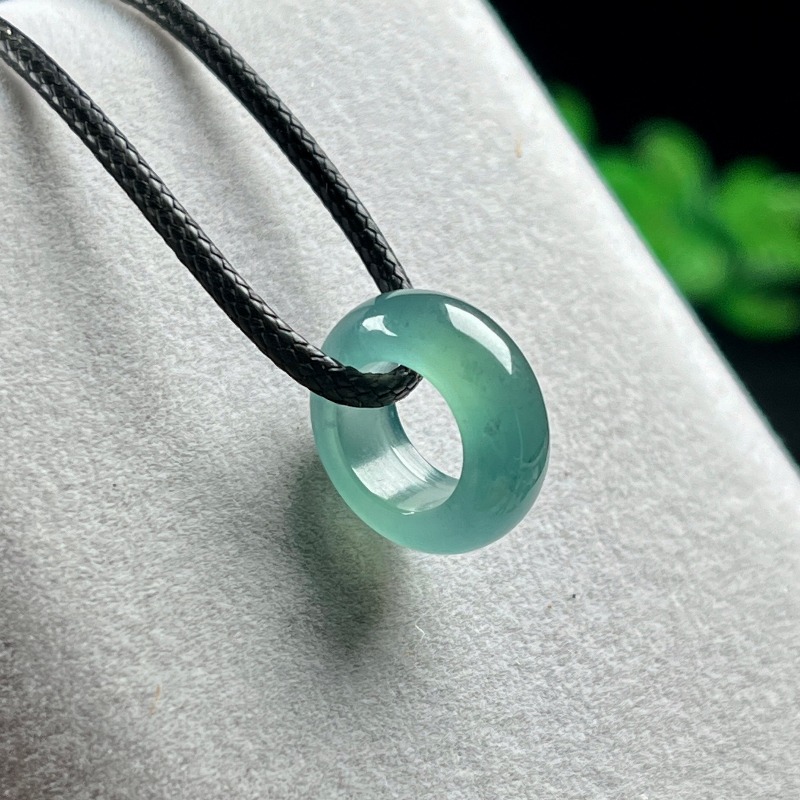 Natural Emerald Blue Water Luc - огляд і ціна Rings