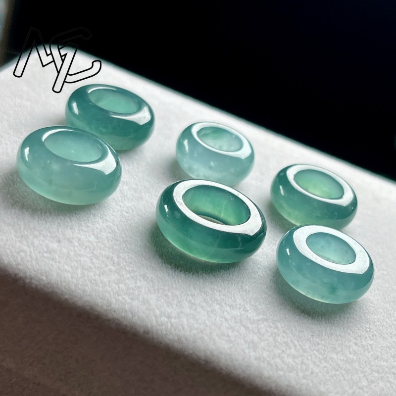Natural Emerald Blue Water Luc - огляд і ціна Rings