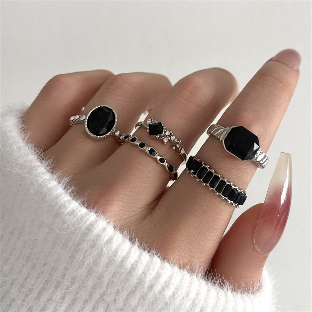 Retro Black Crystal Stone Ring - огляд і ціна Vintage Punk Knuckle Rings Set
