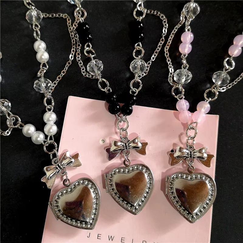 Goth Y2K Heart Locket Pendant  - огляд і ціна Heart Locket Necklace Photo