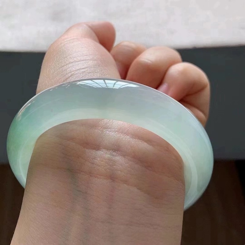 Light ice jade for girls, Burm - огляд і ціна Bracelets